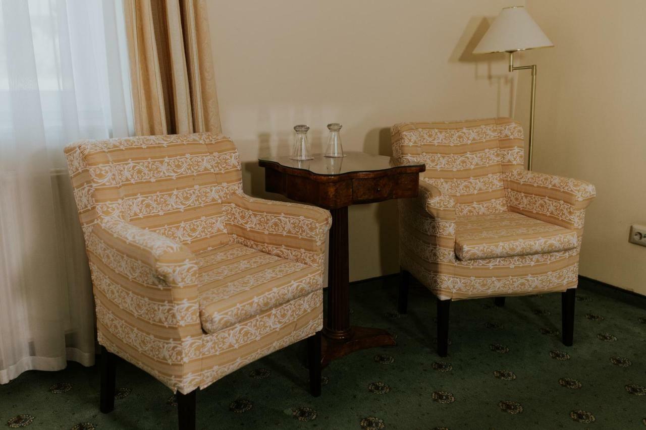 Hotel La Residenza ティミショアラ エクステリア 写真