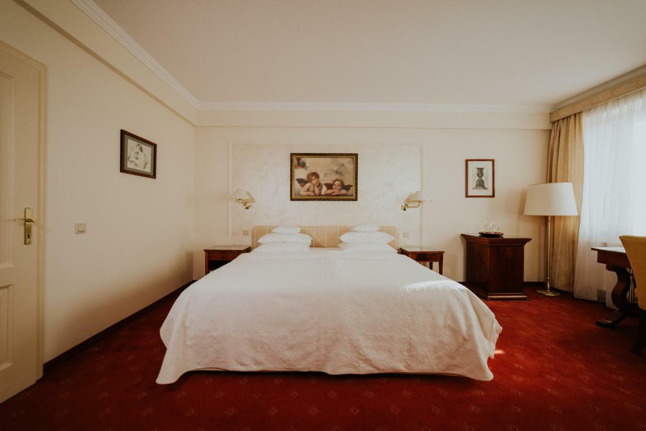 Hotel La Residenza ティミショアラ エクステリア 写真
