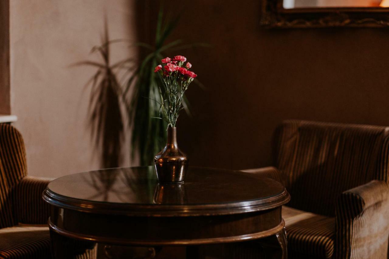 Hotel La Residenza ティミショアラ エクステリア 写真