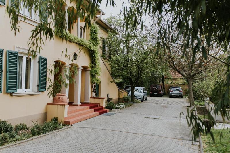Hotel La Residenza ティミショアラ エクステリア 写真