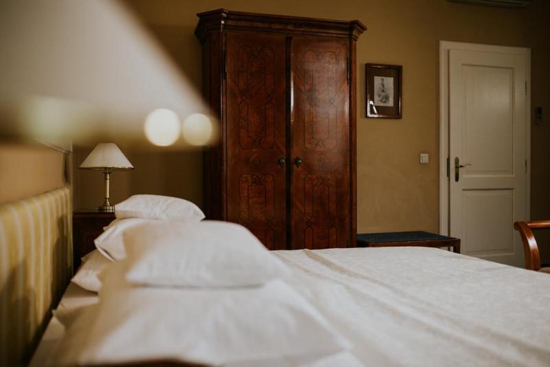 Hotel La Residenza ティミショアラ エクステリア 写真